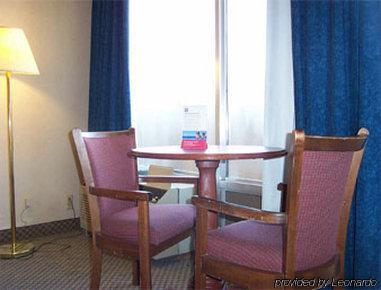 Knights Inn Overland Park Mission الغرفة الصورة